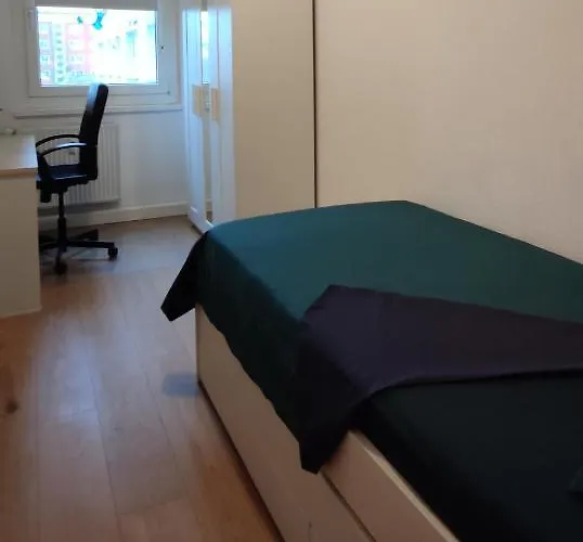 Komfortables Und Sauberes Zimmer